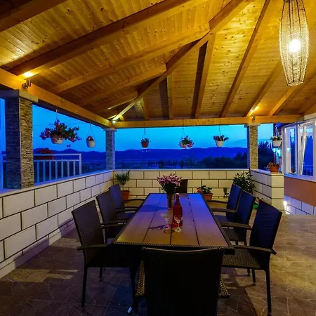 Aniva Hotel Pridvorje